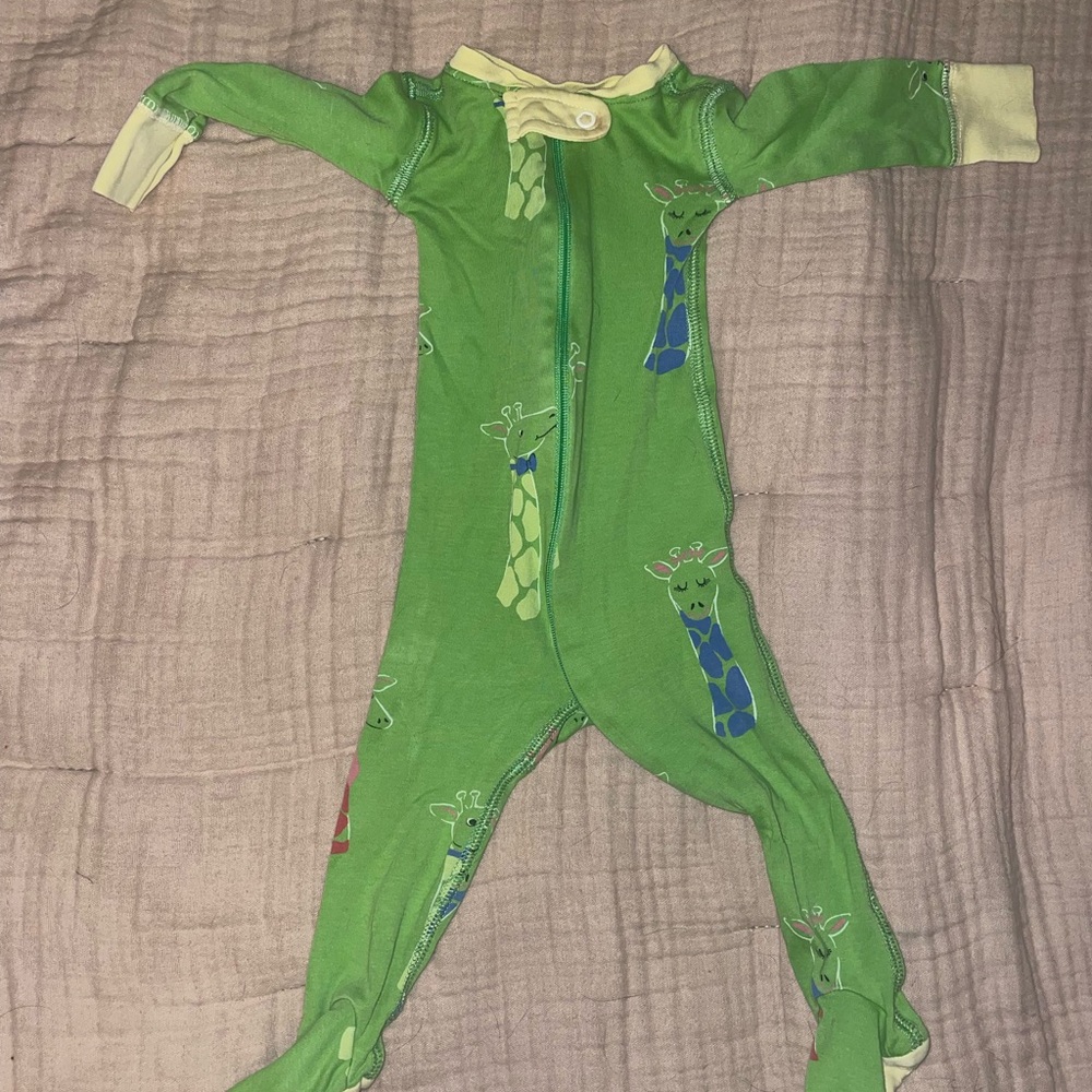 The Beaufort Bonnet Company Green Giraffe Print Footie